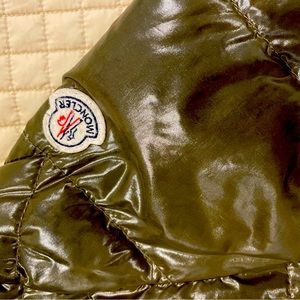 Moncler 100% authentic green reversible down jacket